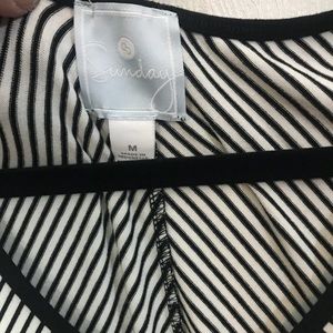 Dressbarn size medium black and white dress